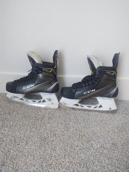 Used Senior CCM Tacks 9060 Hockey Skates Extra Wide Width 7.5