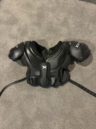 New Adult Large Xenith Velocity 2 Shoulder Pads