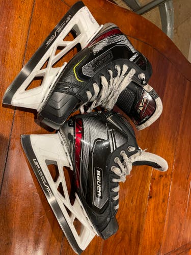 Used Intermediate Bauer Vapor 2X Pro Hockey Goalie Skates Regular Width Size 5.5