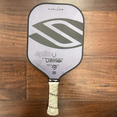 Selkirk Vanguard 2.0 Epic AvaLee Pickleball Paddle 7.5oz