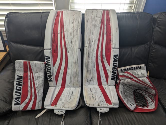 Used 34" Vaughn Ventus SLR Regular Goalie Full Set