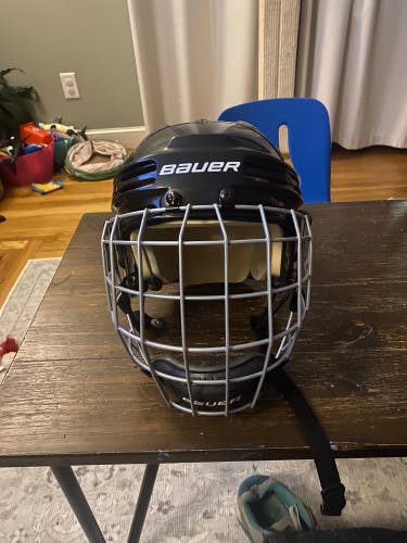 Bauer 4500 Medium helmet w/ Cage