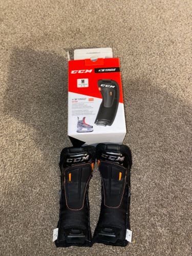 CCM XS Extra Tongue Size Medium