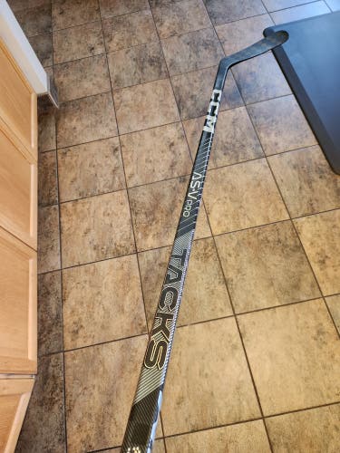 CCM Trigger 8 Pro Stock