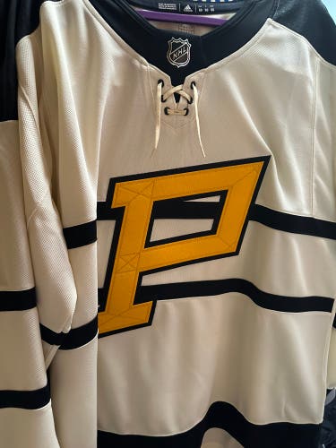Penguins Winter classic jersey