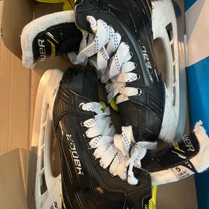 Used Senior Bauer Regular Width   5 Supreme M4 Hockey Skates
