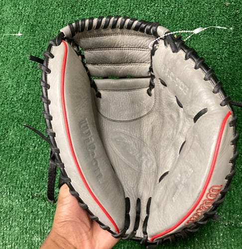 Gray Used Wilson A1000 Right Hand Throw Catcher's Baseball Glove 33"