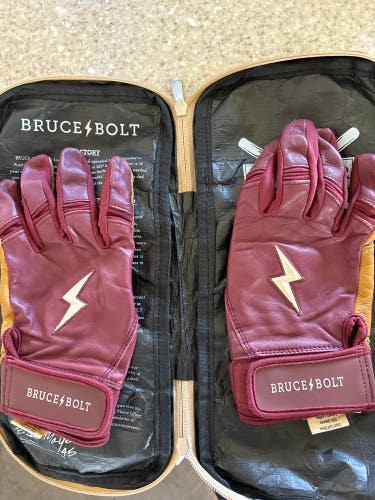 Bruce bolt Youth XL batting gloves