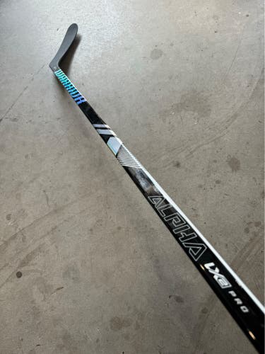 NCAA New Senior Warrior Right Hand 80 Flex P28 Pro Stock Alpha LX2 PRO Hockey Stick