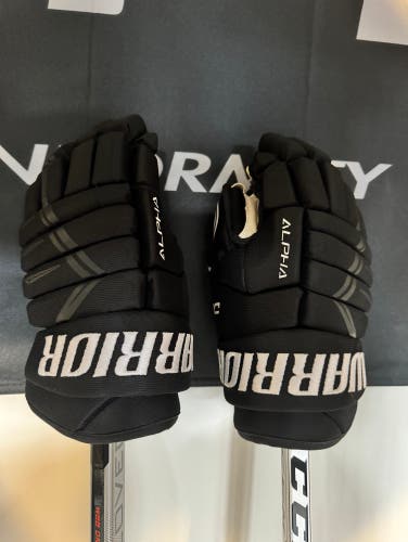 Used  Warrior 12"  Alpha DX4 Gloves