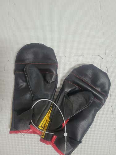 Used Everlast Senior Other Boxing Gloves