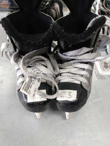 Used Bauer Vapor Xvi Ee Junior 02.5 Ice Skates Ice Hockey Skates