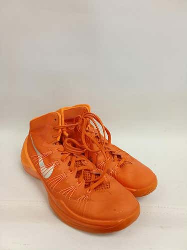 Used Nike Senior 9.5 Basketball Shoes