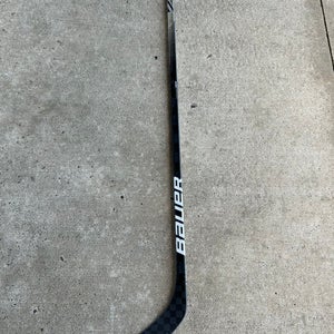 New Senior Bauer Right Handed 87 Flex P28 Pro Stock Nexus Geo Hockey Stick