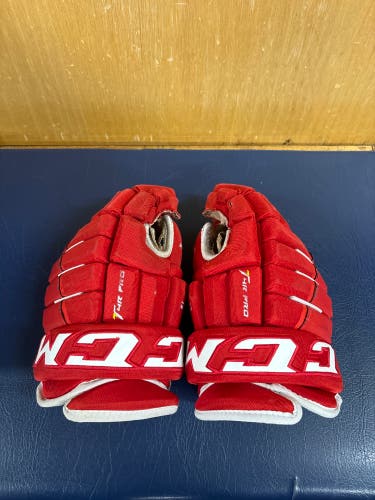 CCM 4 Roll Glove - Red 14”