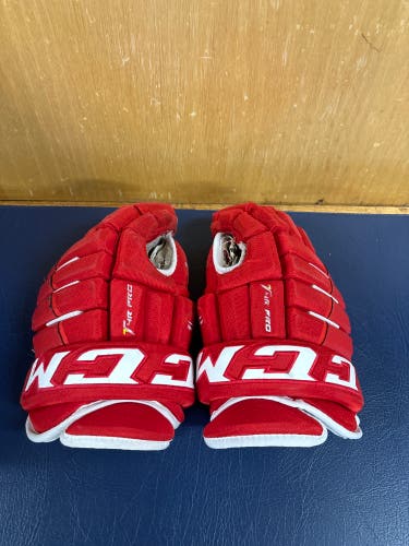 CCM 4 Roll Glove - Red 14”