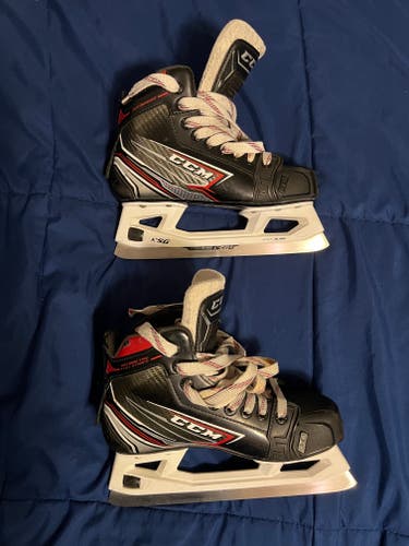 Used Junior CCM Jetspeed FT460 Hockey Goalie Skates Regular Width Size 3.5