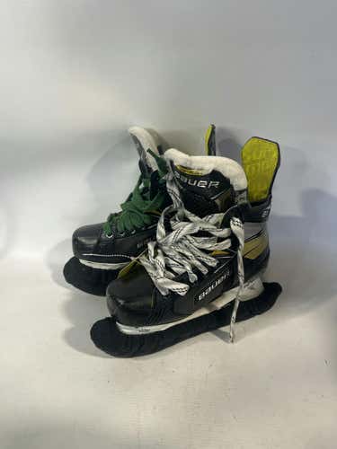 Used Bauer Youth Skates Youth 06.0 Ice Hockey Skates