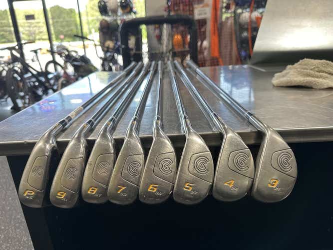 Used Hippo Hibore 3i-pw Regular Flex Graphite Shaft Iron Sets