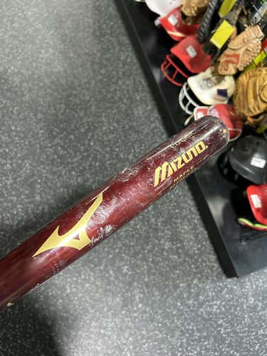 Used Mizuno Maple Classic 29" Wood Bats