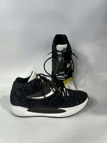 Used Nike Senior 13 Basketball Shoes