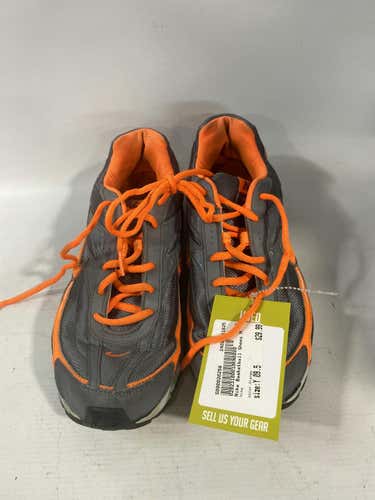 Used Nike Youth 09.5 Basketball Shoes