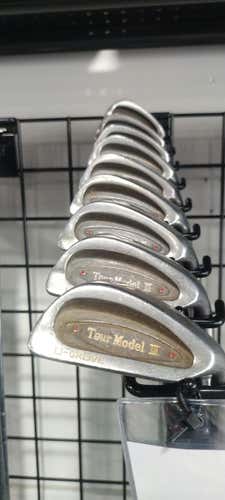 Used Tour Model U Gruve 3i-sw Steel Iron Sets