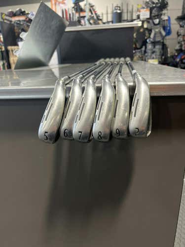 Used Wilson D9 5i-pw Regular Flex Steel Shaft Iron Sets