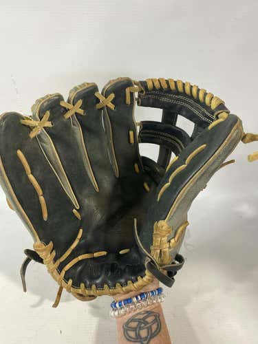 Used Wilson A2000 12 3 4" Fielders Gloves