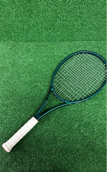 Wilson Blade Pro V9 Tennis Racket, 16 x 19 in, 4 3/8"