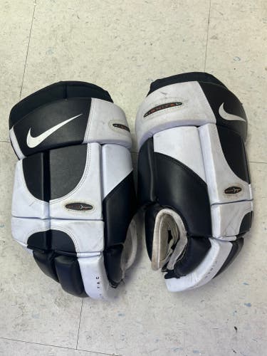 VINTAGE Nike Ignite 3 14.5" Gloves