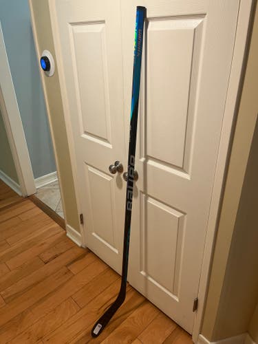 NEW BAUER NEXUS SYNC 77 FLEX P92 RIGHT HANDED HOCKEY STICK