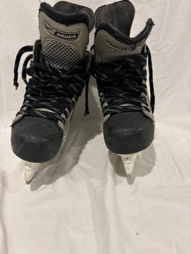 Used Bauer 7.5 Vapor Hockey Skates