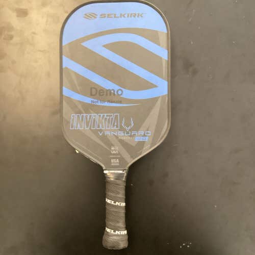 Selkirk Vanguard 2.0 Invikta Pickleball Paddle 8.3oz