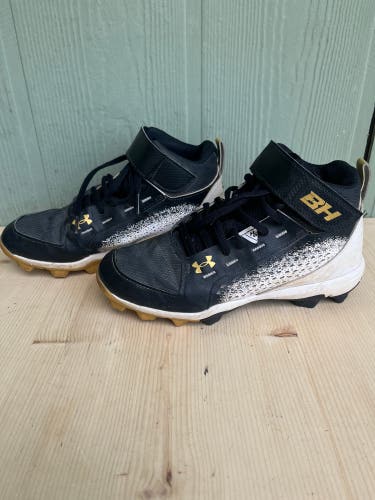 Used Under Armour Bh Youth 5Y Cleats