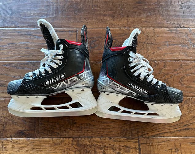 Used Intermediate Bauer Vapor 3X Hockey Skates Size 4