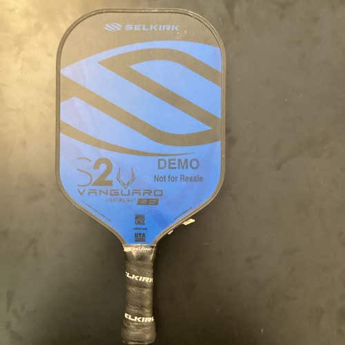 Selkirk Vanguard 2.0 S2 Pickleball Paddle 7.8oz