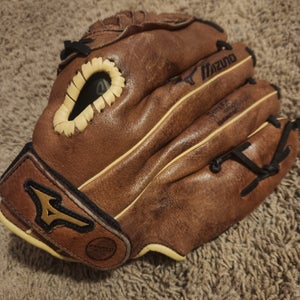 Mizuno Left Hand Throw Prospect Series PowerClose Baseball Glove 11" 6-11 year olds