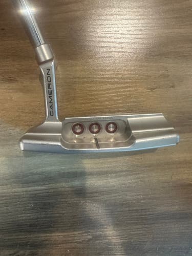 Silver Used Blade Right Handed 34" Special Select Newport 2 Putter