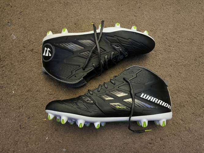 Men’s 12 - Warrior Burn 8.0 Mid Cleats