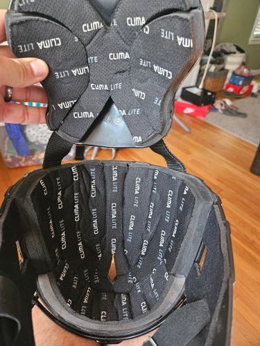 Used Adidas GSCH1A Catcher's Mask