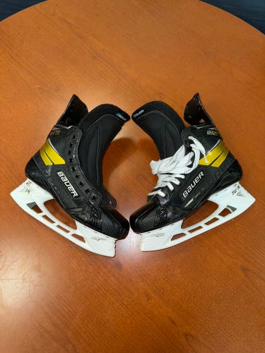 Used Senior Bauer Supreme UltraSonic Hockey Skates Wide Width Pro Stock 8.5