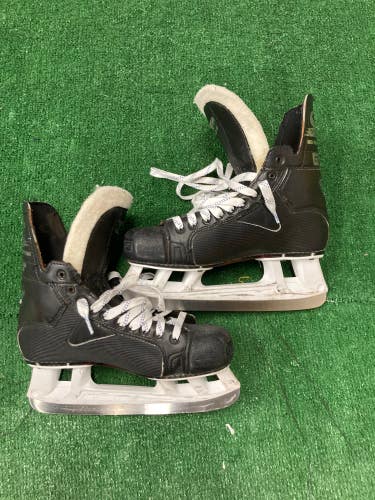 Used Senior Graf Supra 705 Hockey Skates Regular Width 9