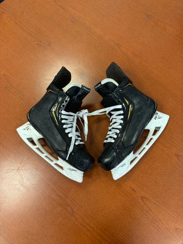 Used Senior Bauer Supreme 2S Pro Hockey Skates Extra Wide Width Pro Stock 9