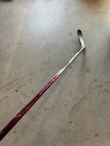 Used Intermediate Bauer Left Hand P28 Pro Stock Vapor Hyperlite 2 Hockey Stick