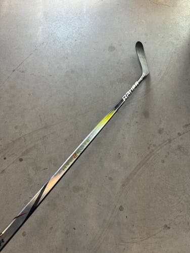 Used Senior Bauer Left Hand P28 Pro Stock Vapor Hyperlite 2 Hockey Stick