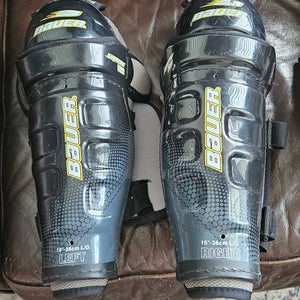 Used Senior Bauer 5000 gel series 15" Shin Pads