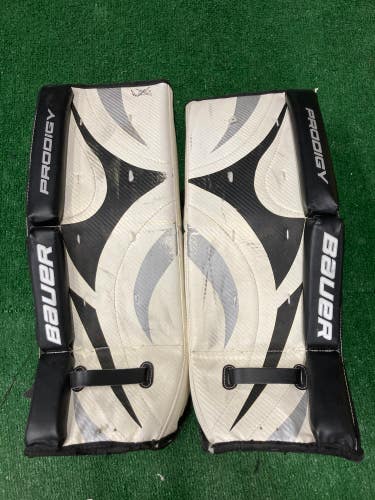 Used 22" Youth Bauer Prodigy Goalie Leg Pads