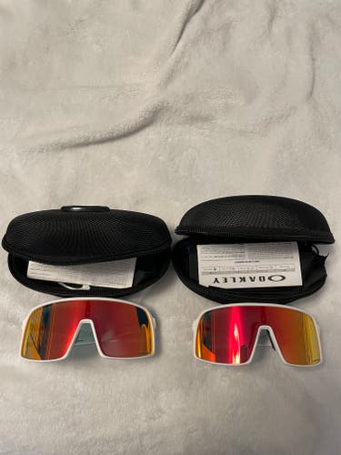 Bundle of Two Brand New Oakley Sutro Sunglasses White With Cases