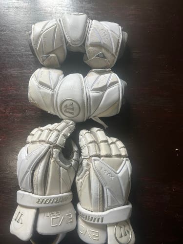 Warrior Gloves and Pads size 13 (Large)